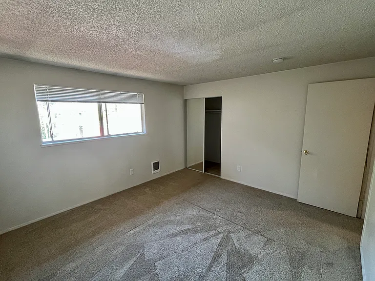 1824 SE Ash St #1824 — Photo 9