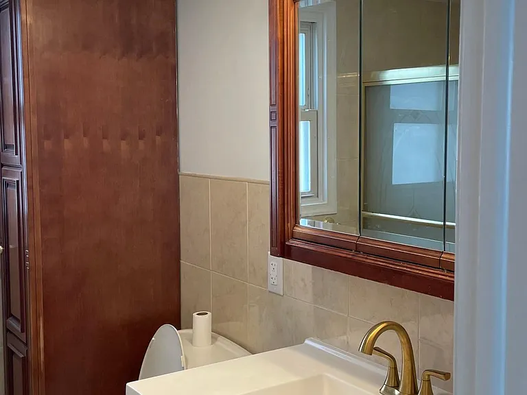 118 Exeter St #1 — Photo 5