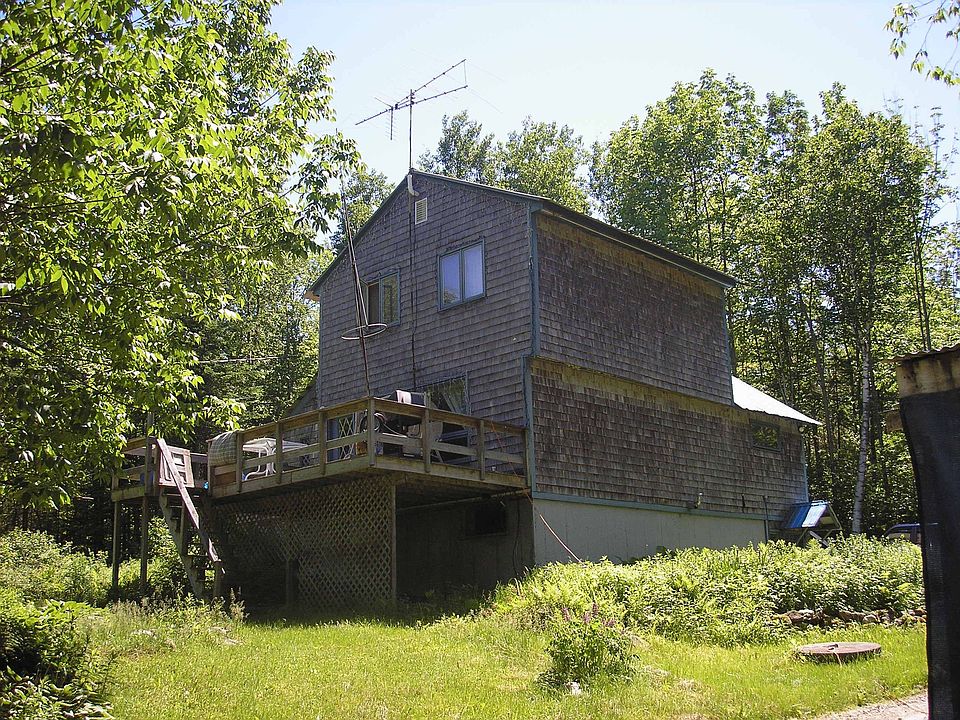 Eight room contemporary home located on 5.04 acres