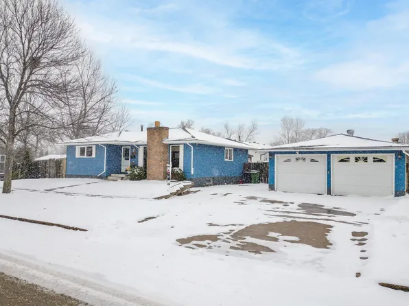 9017 94th Ave, Fort Saskatchewan, AB T8L 1B6