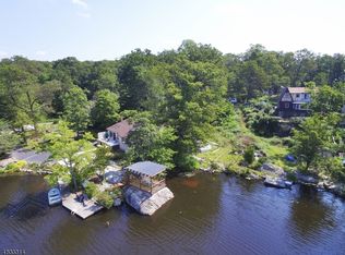 106 Huron Trl, Andover, NJ 07821