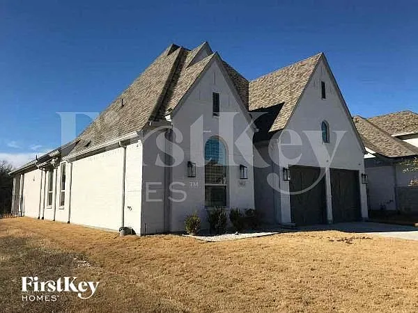 816 Hollett Ct
