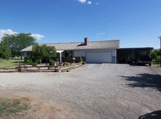 340 Chestnut Rd, Grandview, WA 98930