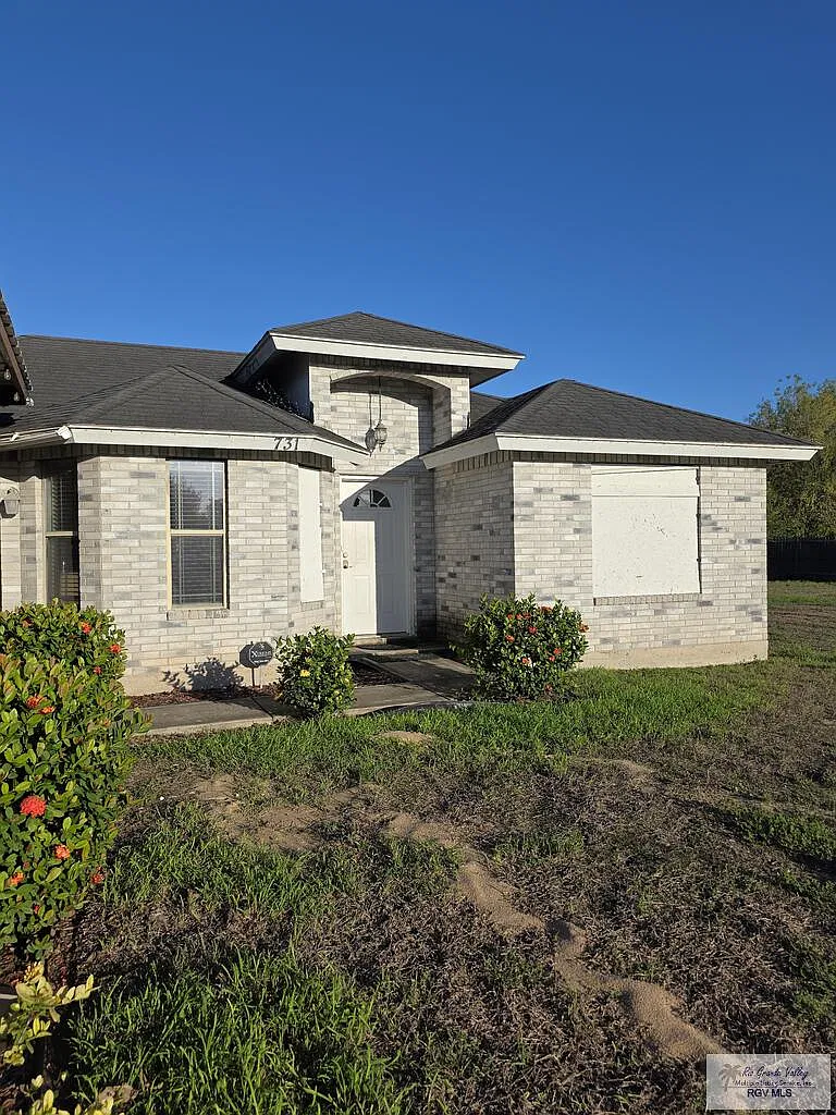 3 bed, 2.0 bath, 1192 sqft, $1,700 — Photo 1