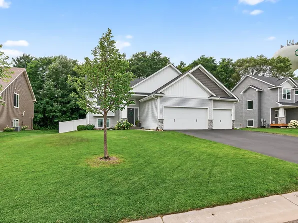 9202 Hamlet Ave S, Cottage Grove, MN 55016