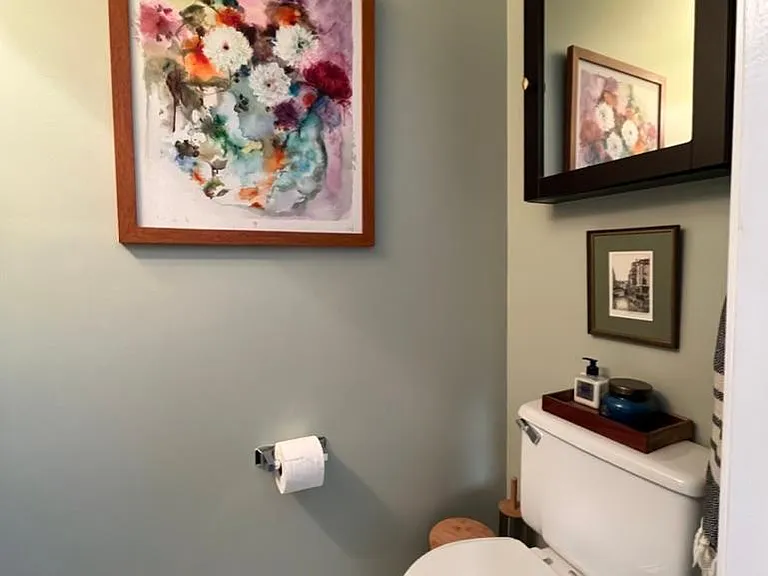 Primary bedroom powder room