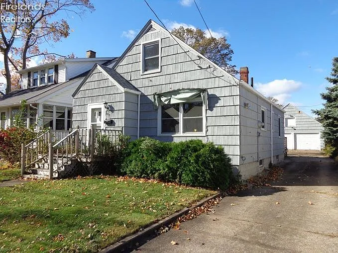 1103 Erie St photo 1