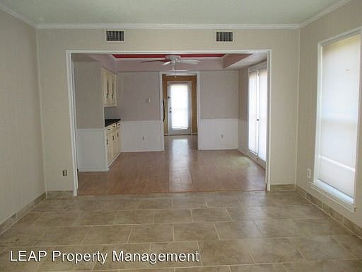 3rd image of 2173 Southern Pl #B