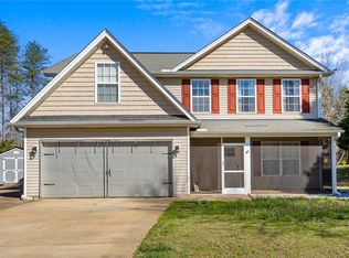 106 McBrie Ln, Pendleton, SC 29670