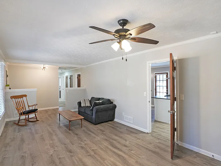 752 Mountainbrooke Cir — Photo 20