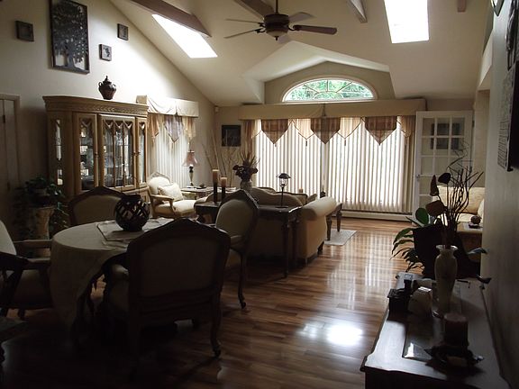 Living room/Dining room