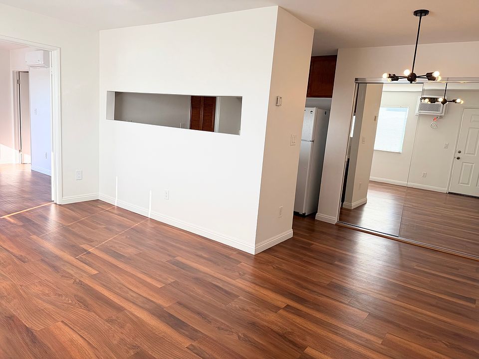 1st image of 4953 Barstow St #7