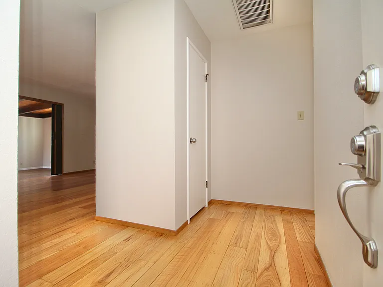 1358 Henderson Ln — Photo 3