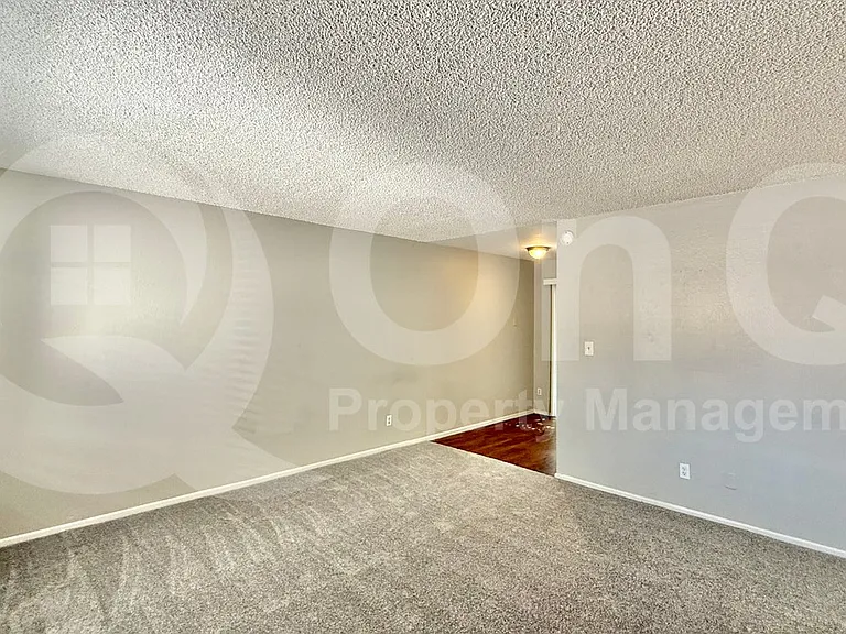 2201 W Belmont Ave #4 — Photo 24