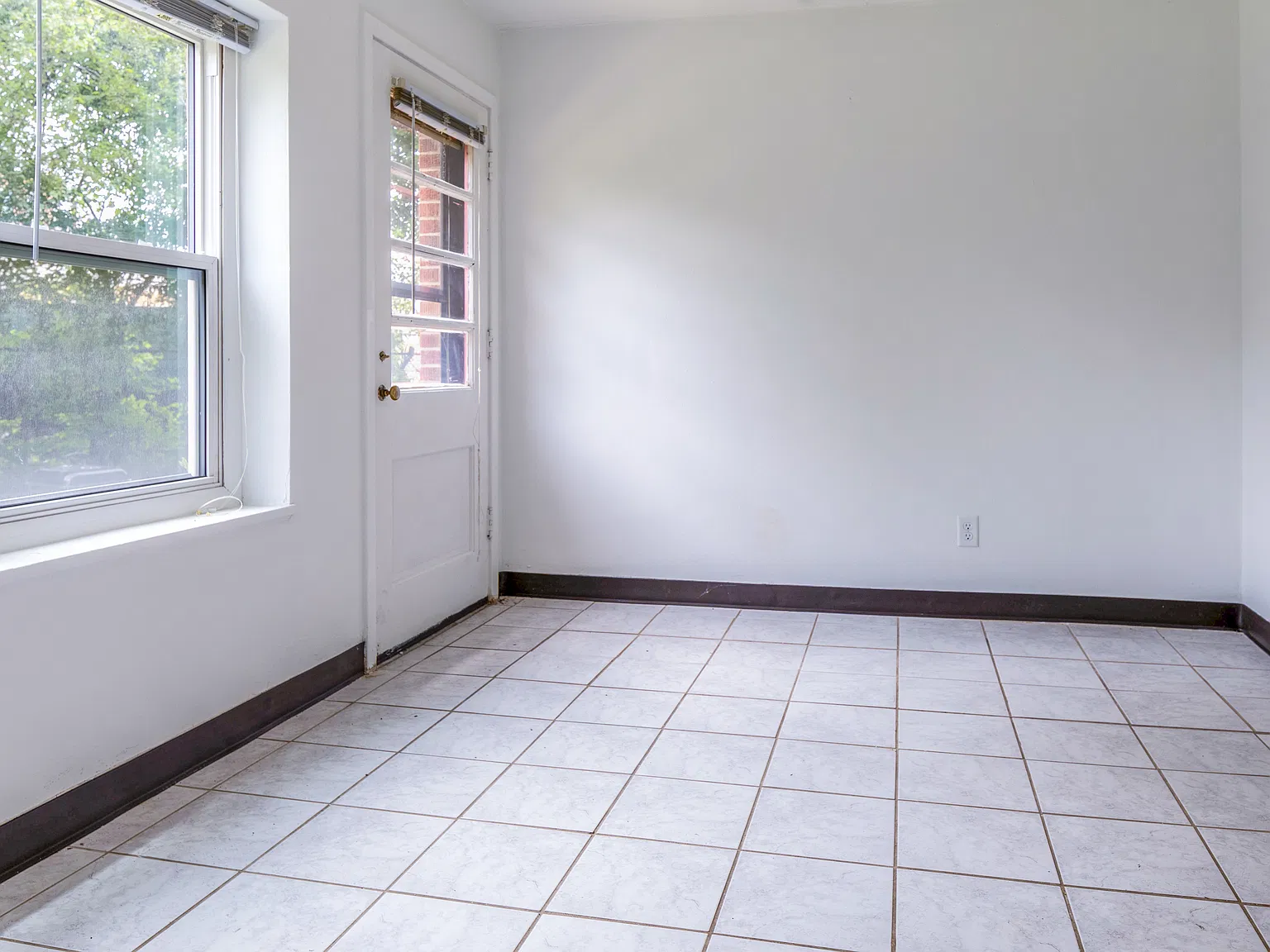 2 bed, 852 sqft, $1,550 — Photo 4