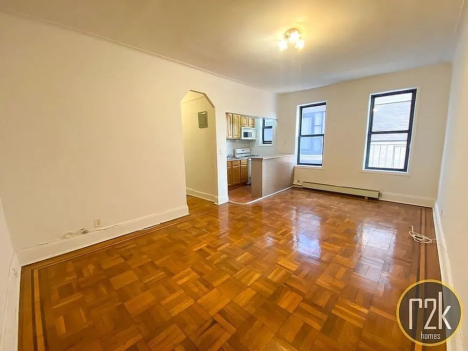 1st image of 29-22 Hoyt Ave S #20