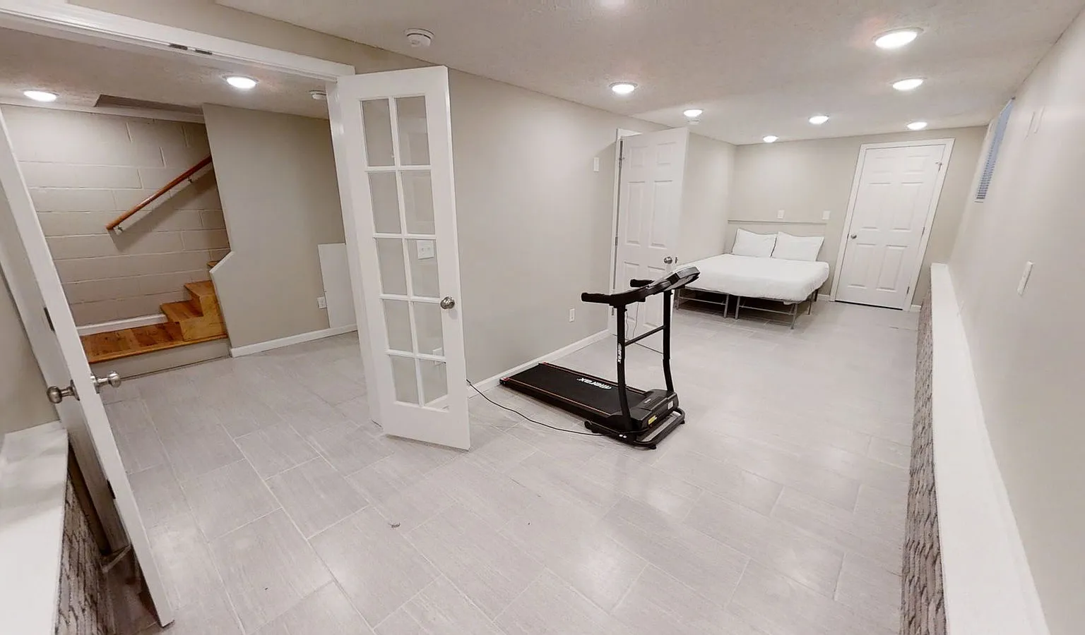 5 bed, 3.0 bath, $2,599 — Photo 2