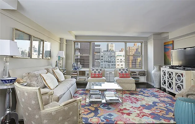 Sold by R New York | media 1