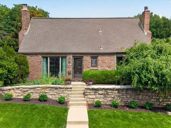 4951 State Line Rd, Kansas City, MO 64112