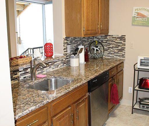 2nd image of 612 Aspen Dr #612