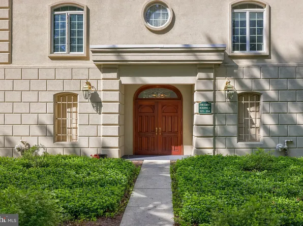 2025 S Queen St APT 321, York, PA 17403
