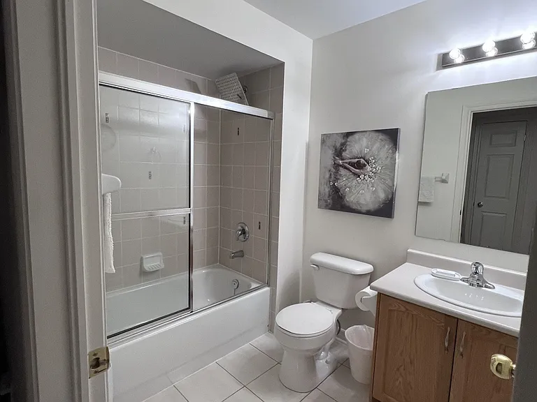 Hobbs Cres — Photo 8