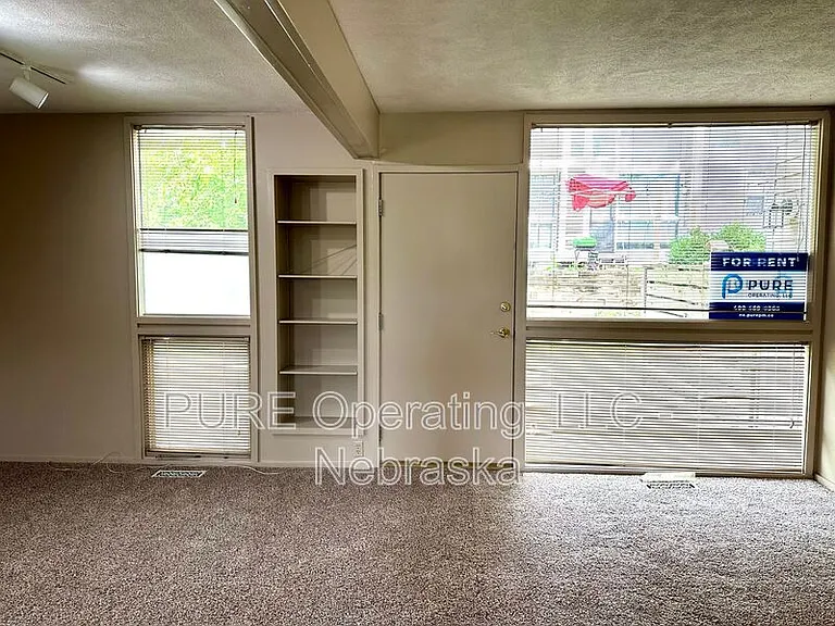 1631 N 109th Plz — Photo 20