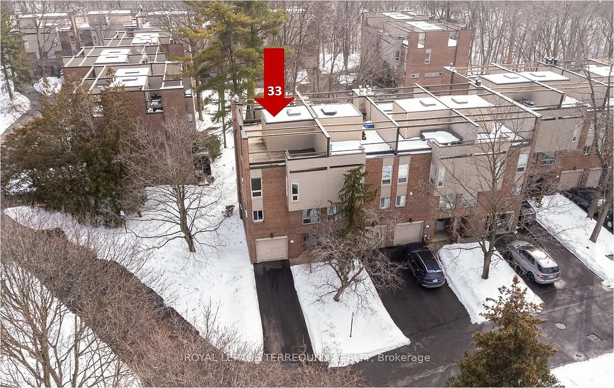 1250 Marlborough Ct #33 photo 1