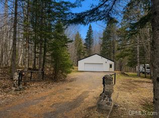 43763 Superior Rd, Houghton, MI 49931