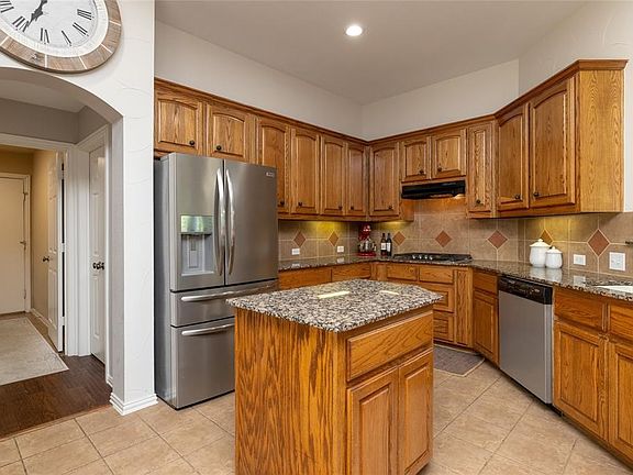 5th image of 1110 Mossy Rock Dr