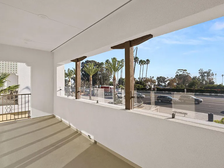 3201 Doheny Way — Photo 8