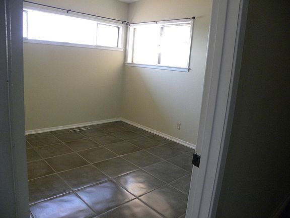 4th image of 5119 Harlan Dr