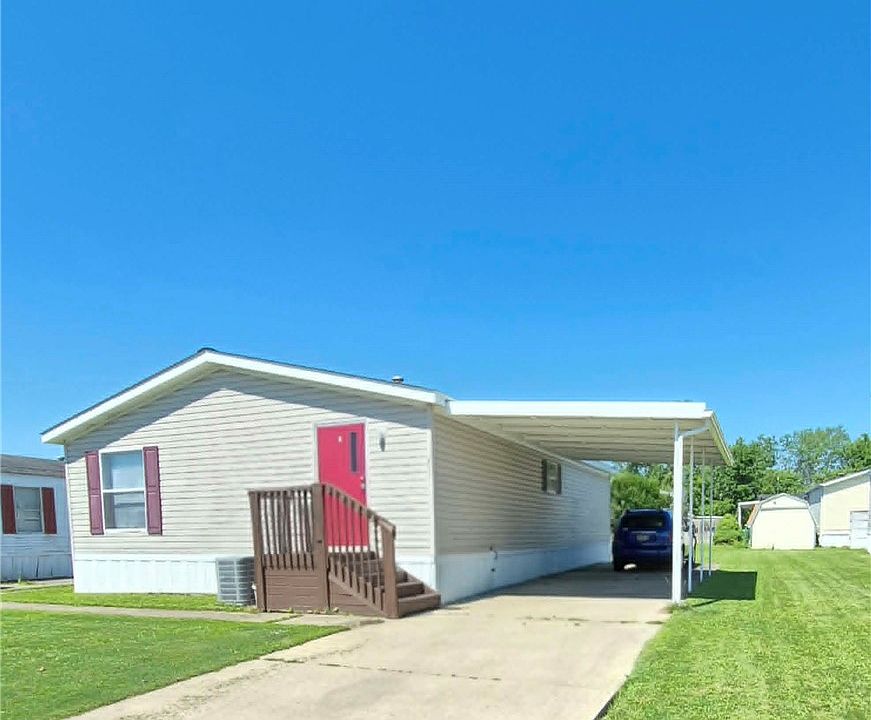 1st image of 1103 Apple Blossom Ln