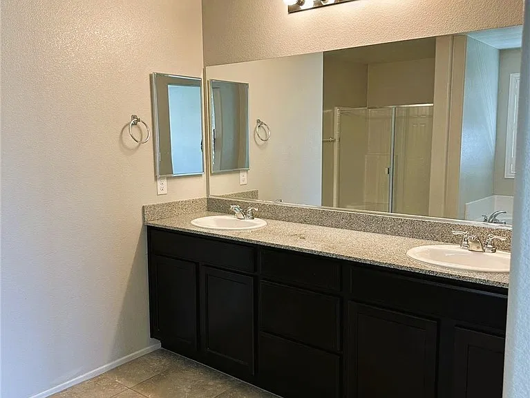 6132 Scarlet Leaf St — Photo 13