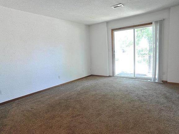 3rd image of 109 W 10th St APT 2D
