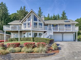 38340 Vista Key Dr NE, Hansville, WA 98340