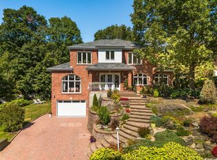905 Place De La Corniche, Saint Bruno, QC J3V 6E4