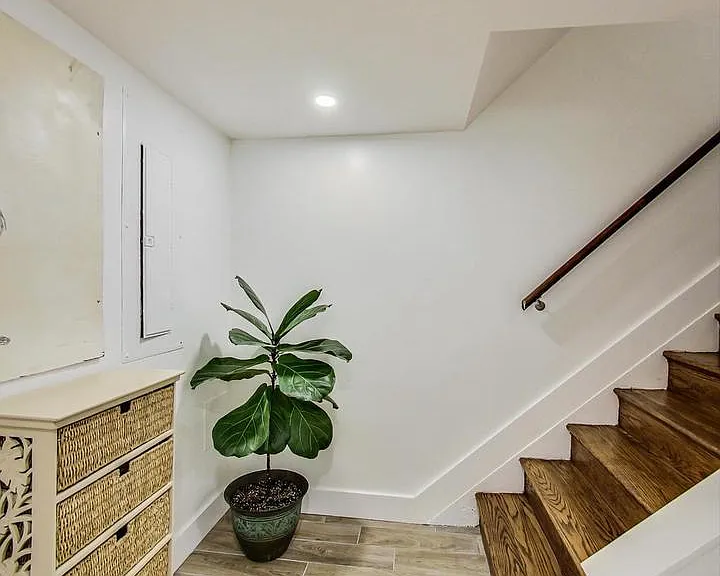 213 Hawaii Ave NE #1 — Photo 9