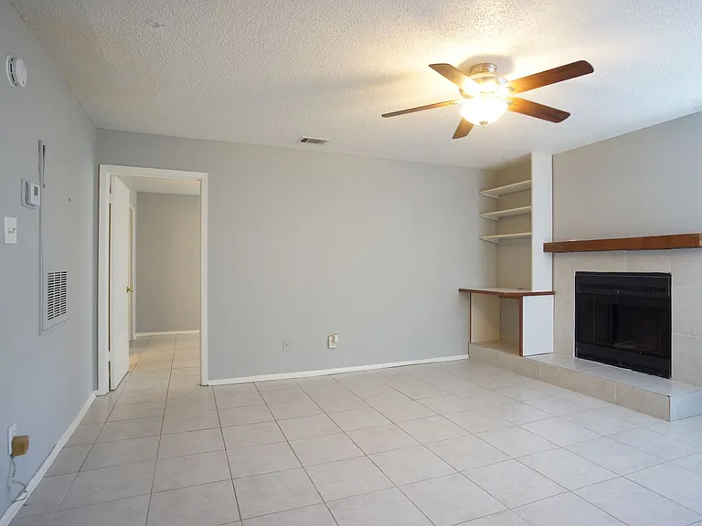 8805 Schick Rd #B — Photo 2