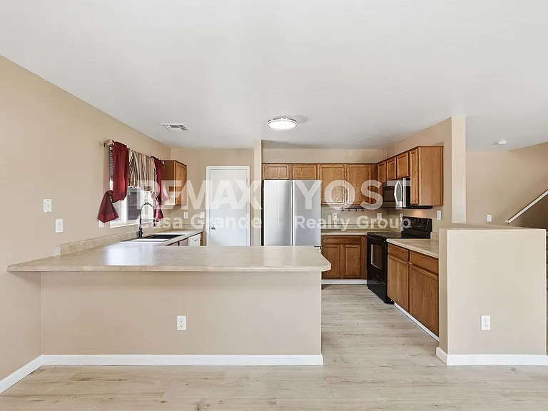 573 W Lucky Penny Place Copper Vista Phase #1 — Photo 4