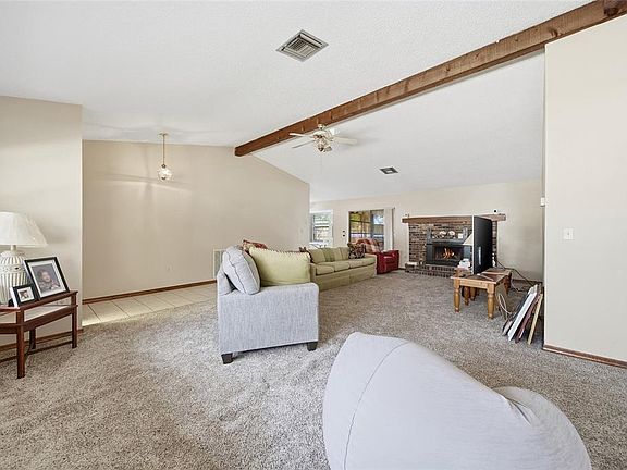 5th image of 8398 Begonia St