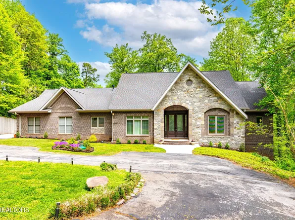 2304 Lakemoor Dr, Knoxville, TN 37920