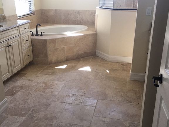 4th image of 28606 Lisburn Ct