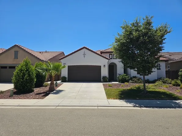 610 Pinnacle Dr W, Madera, CA 93636