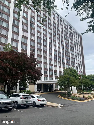 11801 Rockville Pike Photo 1