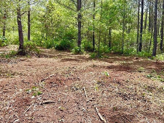 2nd image of 505 Sisters Ferry Rd