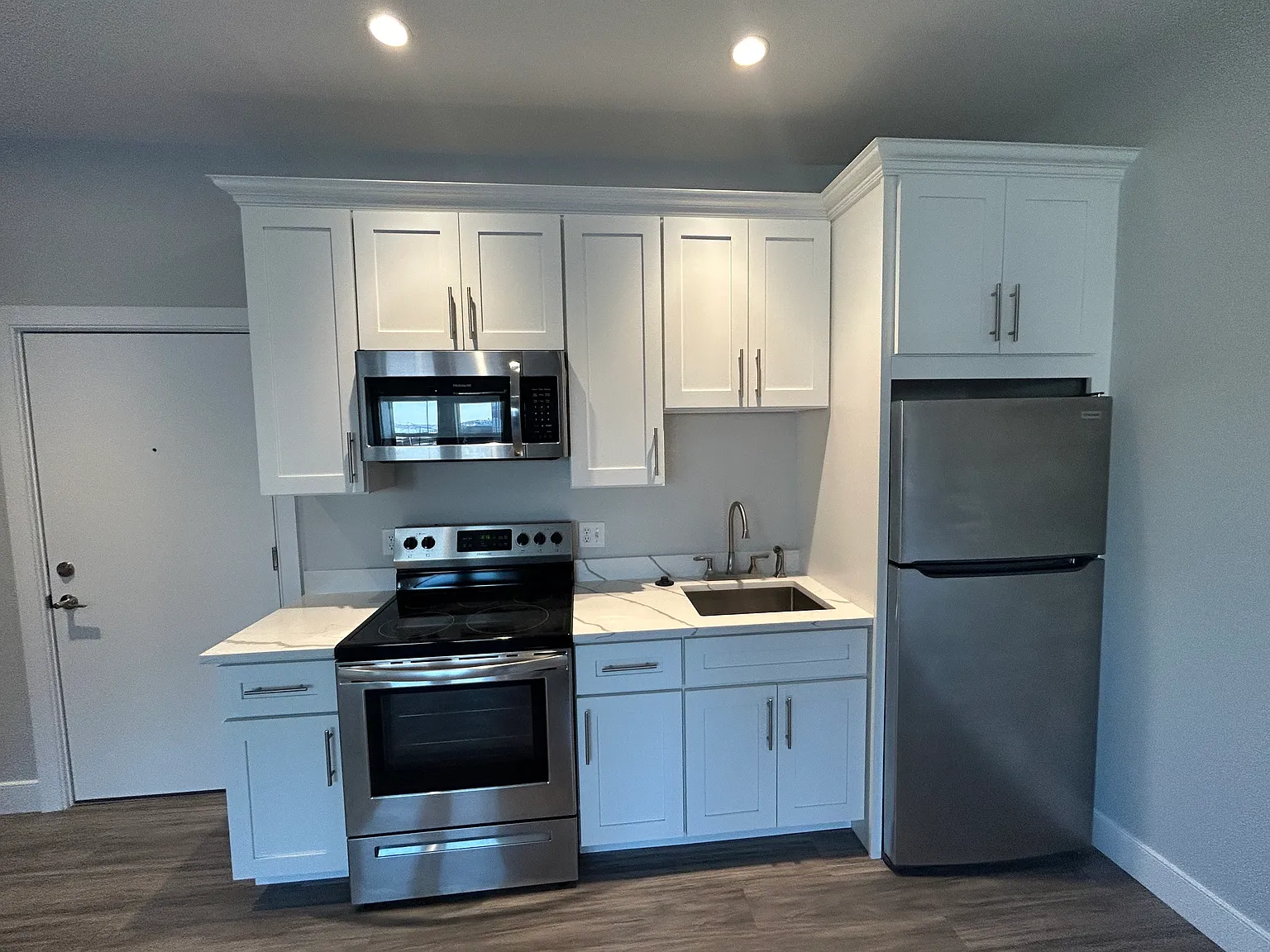 Studio, $1,995 — Photo 3