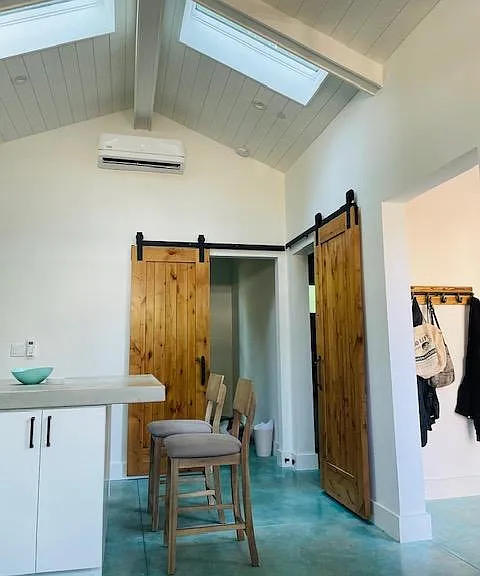 668 Tupper St — Photo 10