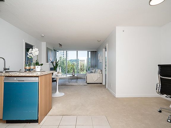 5th image of 660 Nootka Way #1209