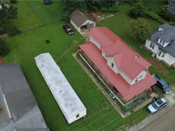 145 Maple St, Newport, OH 45768